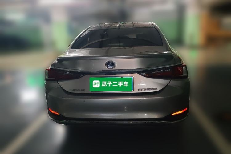 Used Lexus ES 2018 300h Premium Edition China V Standard
