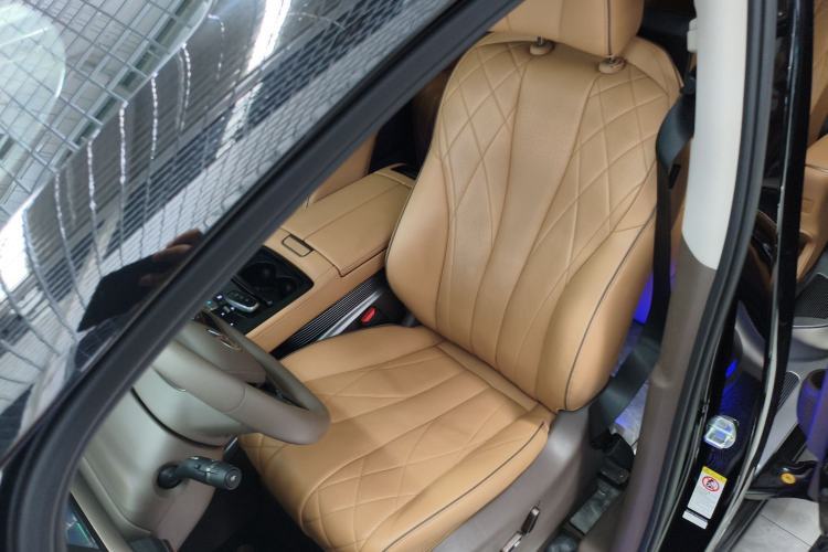 Used Denza D9 2022 DM-i 970 Four-Wheel Drive Prestige Model