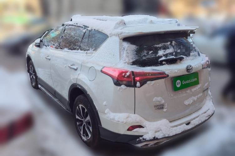 Used Toyota RAV4 2019 2.0L CVT Two-Wheel Drive Luxury Version China VI Standard