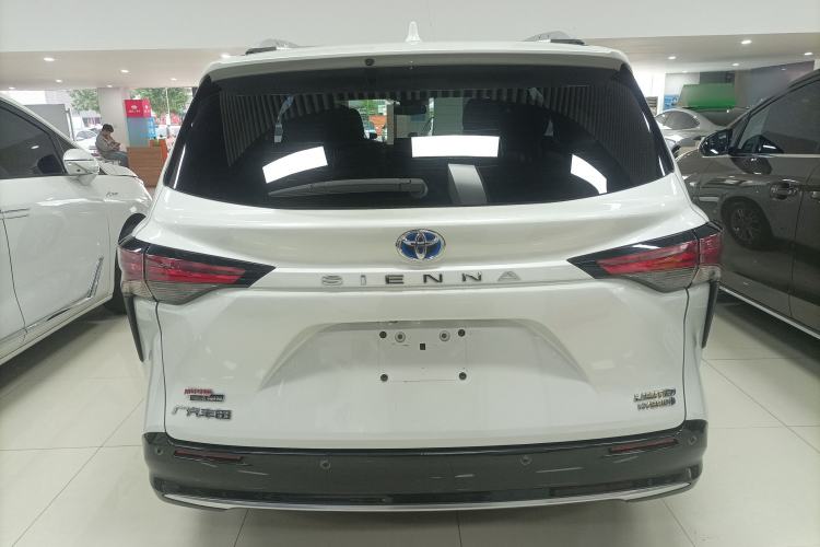 Used Toyota SIENNA 2021 2.5L Hybrid Premium Edition Rear