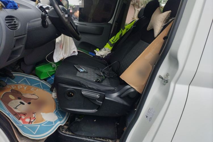 Used SAIC MAXUS Xintu V80 2019 2.5T Classic Edition 6-Speed Manual – Aoyuntong Short Wheelbase Mid-Height Design 5/6 Seats