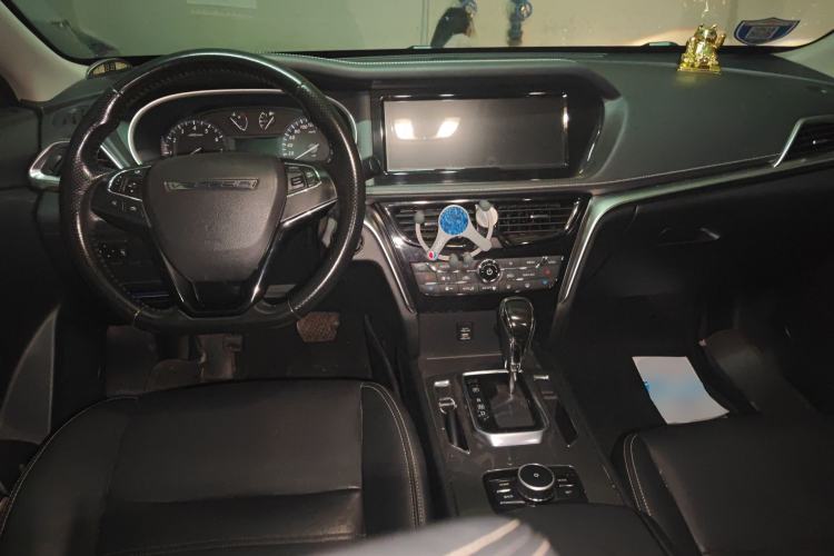 Used Venucia T90 2017 2.0L CVT Smart Edition
