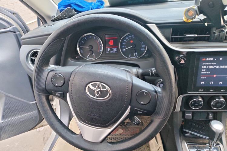 Used Toyota Corolla 2017 Revised Version 1.2T S-CVT GL-i Steering Wheel