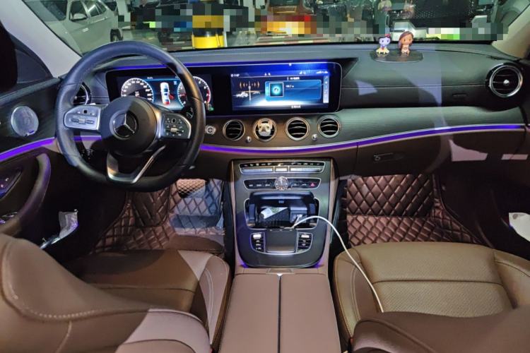 Used Mercedes-Benz E-Class 2020 Restyled E 300 L Sport Exclusive Edition Center Console