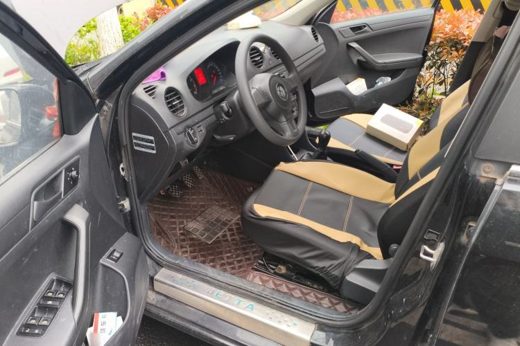 Used Volkswagen Jetta 2015 Value Edition 1.6L Manual Fashionable Style