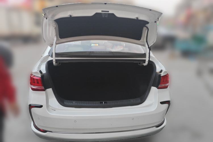 Used BAIC Beijing EU5 2018 R500 Smart Edition Trunk