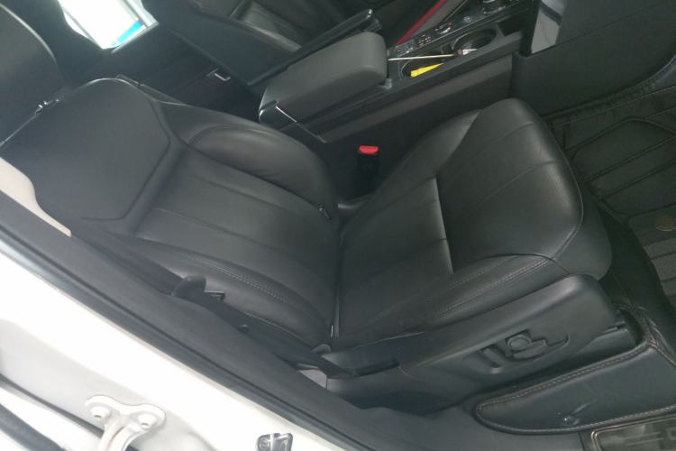 Used Land Rover Discovery 2018 2.0T SE
