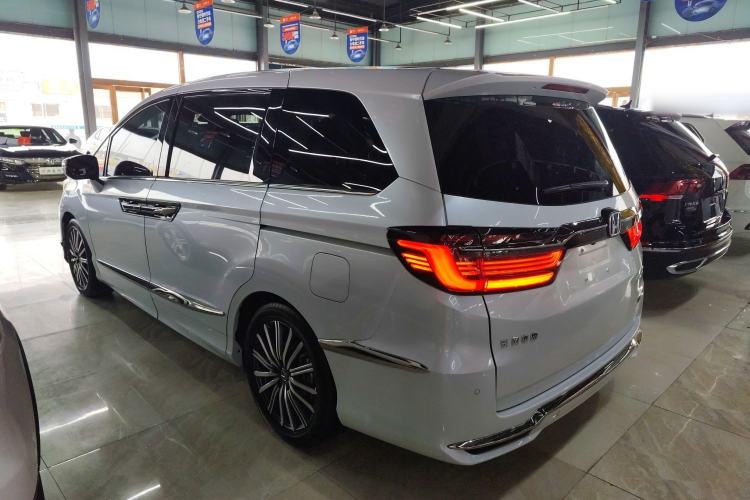 Used Honda Elysion 2024 2.0L eHEV Luxury Edition