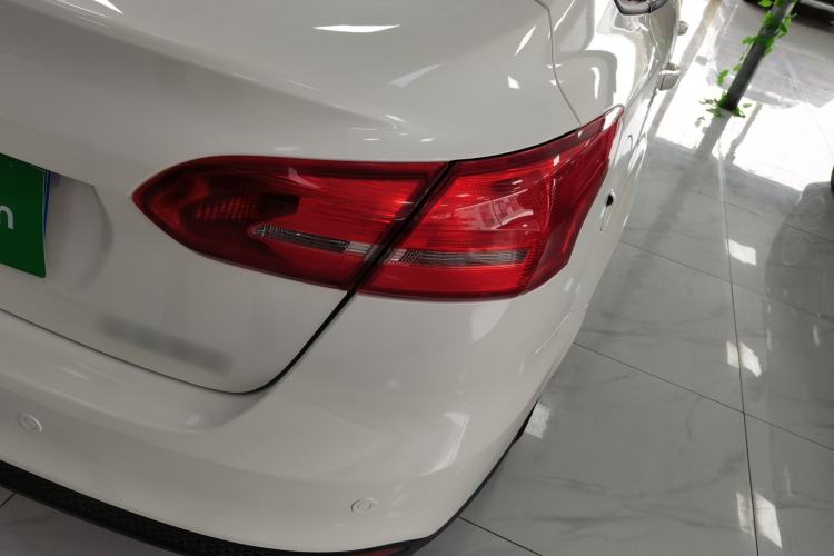 Used Ford Focus 2015 Sedan 1.6L Automatic Trend Model