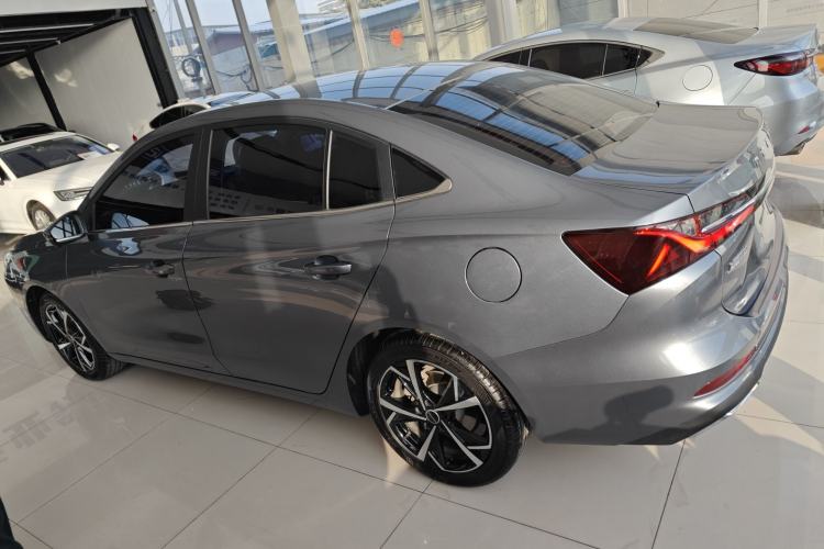 Used Roewe i5 2023 1.5L CVT Luxury Edition
