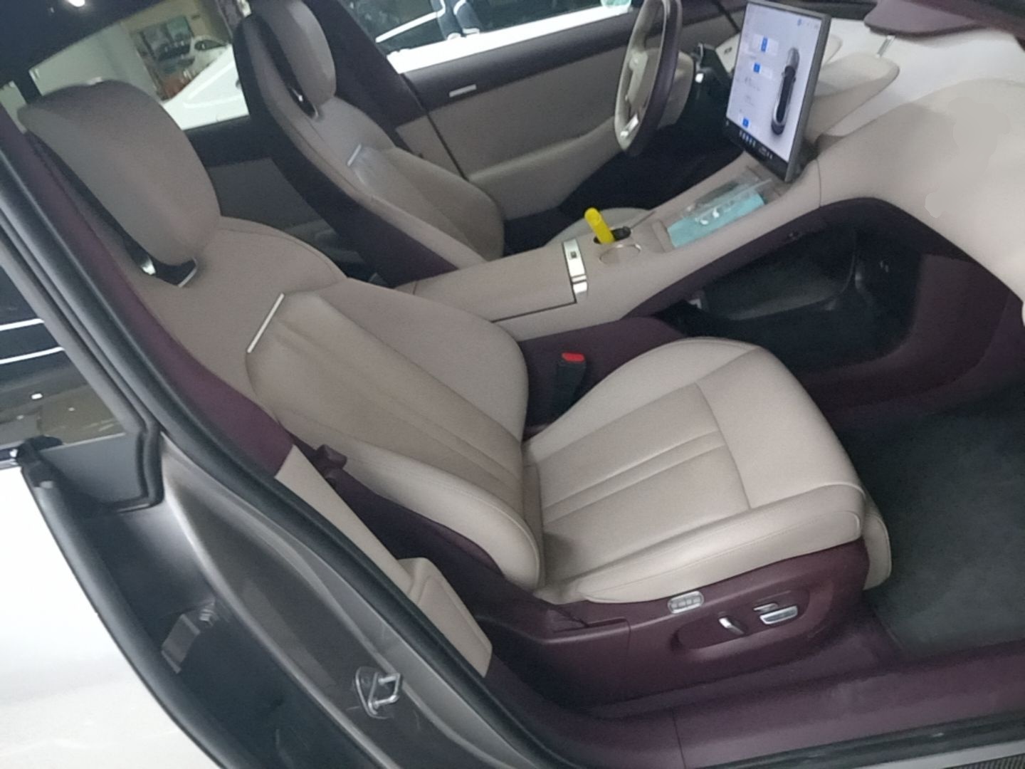 Xiaomi Auto YU7 2025 Ultra-Long Range High-Performance All-Wheel-Drive Max Edition — снимка 19