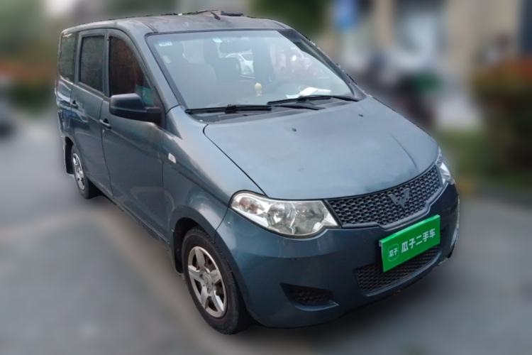 Used Wuling Hongguang 2014 1.5L Base Version Front Right 45 Deg
