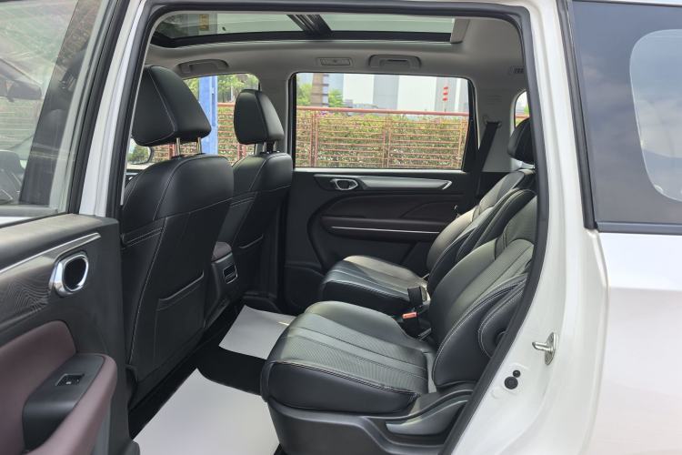 Used GAC Trumpchi M6 2023 PRO 270T DCT Luxury Edition Interior 2