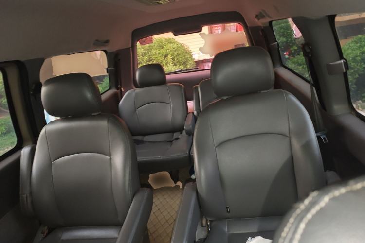 Used FORTHING Lingzhi 2013 M5 Q3 2.0L 7-seat Long-wheelbase Luxury Model
