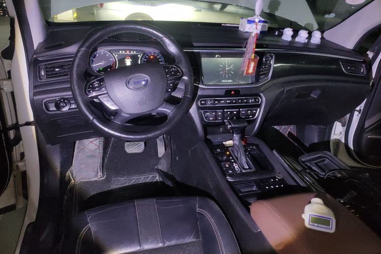 Used GAC Trumpchi GS7 2017 320T Two-Wheel-Drive Luxury Smart Connectivity Model
