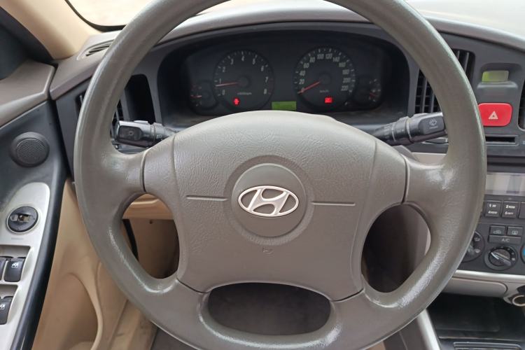 Used Hyundai Elantra 2011 1.6L Manual Comfort Version
