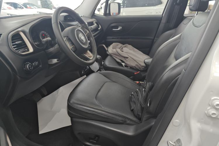 Used Jeep Renegade 2017 180TS Automatic All-Wheel Drive Versatile Edition