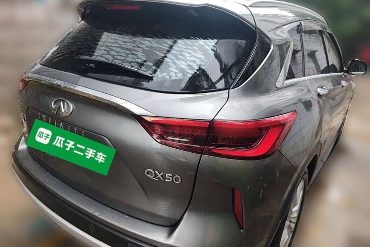 Used Infiniti QX50 2018 2.0T Two-Wheel Drive Fashion Edition Rear Right 45 Deg