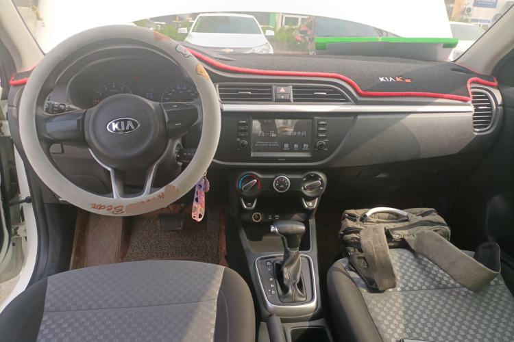 Used Kia K2 2017 Sedan 1.4L Automatic GLS Center Console
