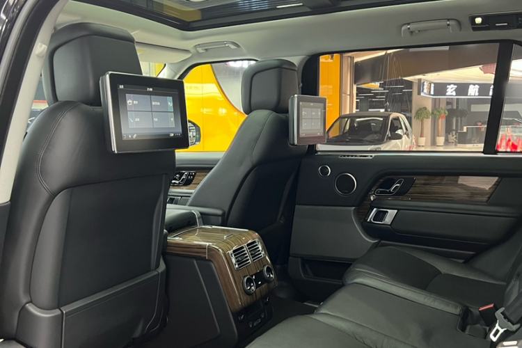 Used Land Rover Range 2018 3.0 SC V6 Vogue Extended-Length Model
