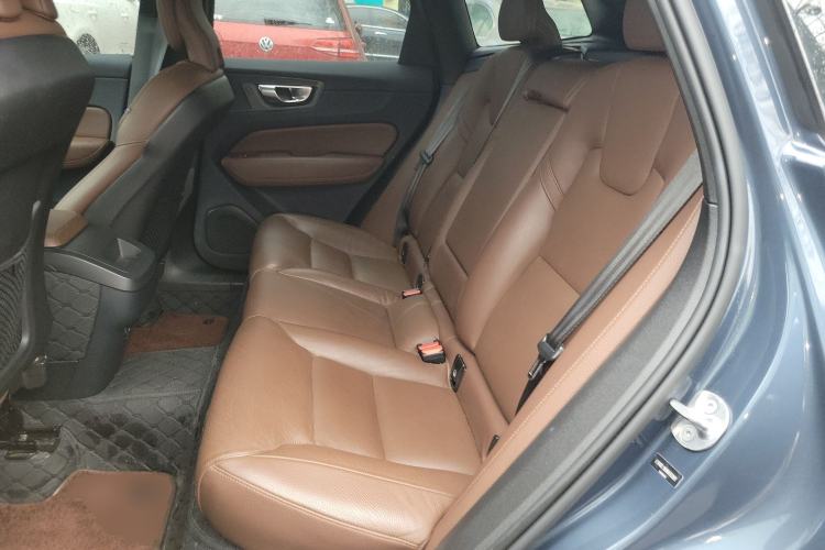 Used Volvo XC60 2024 B5 4x4 Smart Luxury Edition
