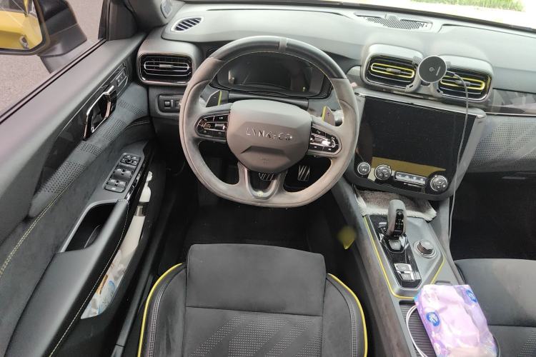 Used Lynk & Co 03 2019 03+ 2.0TD Automatic Wind-Chasing Edition Steering Wheel