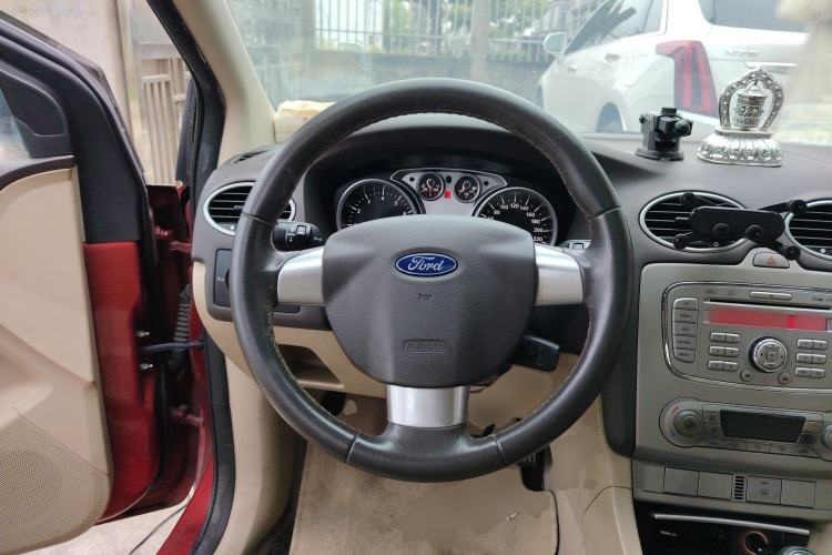 Used Ford Focus 2013 Hatchback Classic 1.8L Manual Fashion Edition Steering Wheel