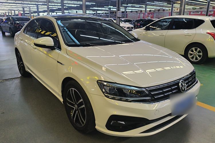 Used Volkswagen Lamando 2021 Facelift 280TSI DSG Comfort Edition (Manual Air Conditioning) Front Right 45 Deg