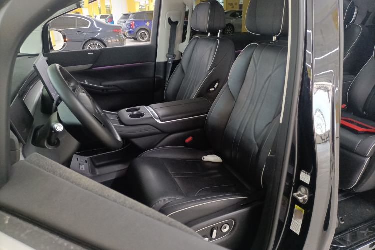 Used XPeng X9 2024 702 Ultra-Long Range Max