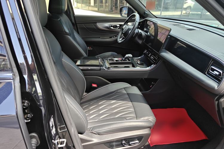 Used GAC Trumpchi GS8 2022 Linghang Series 2.0 TGDI Two-Wheel-Drive Luxury Smart Connectivity Version (7 Seats)
