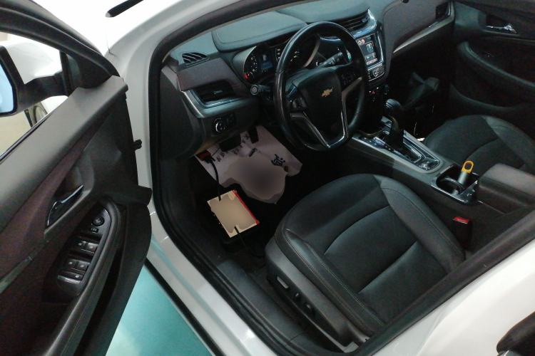 Used Chevrolet Malibu 2017 1.5T Automatic Flagship Edition Driver Seat