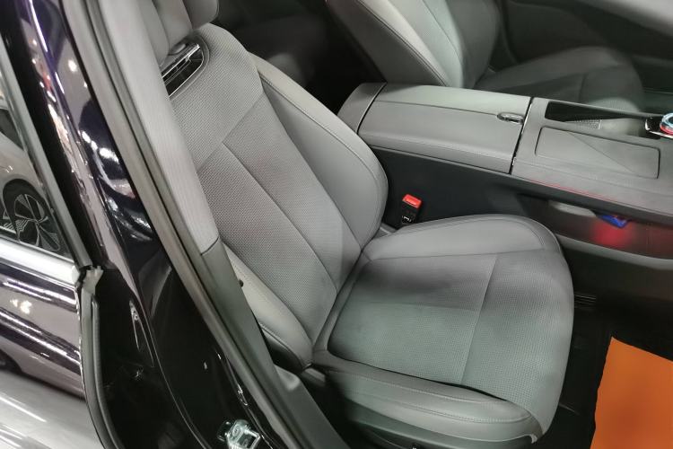 Used VOYAH PASSION 2024 PHEV Four-Wheel Drive Ultra-Long Range Executive Edition