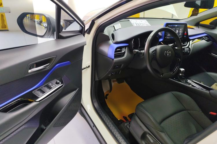 Used Toyota IZOA 2020 2.0L Yichi Version