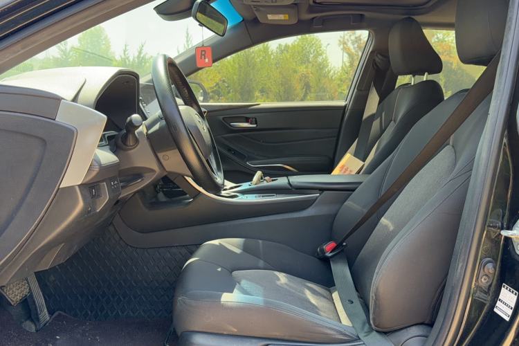 Used Toyota Avalon 2019 2.0L Ambition Edition China VI
