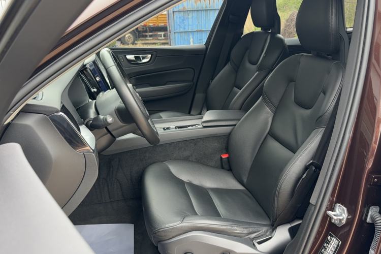 Used Volvo XC60 2018 T5 4x4 Zhiyi Edition Left Front Seat