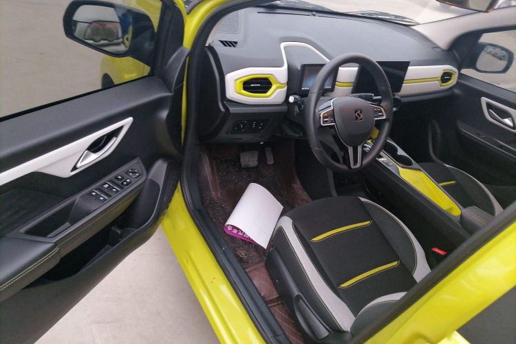 Used SOL E10X 2021 302 km Range Fashion Edition 31.4 kWh