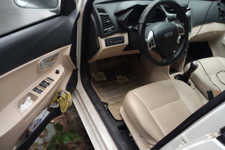 Used Chery Fengyun 2 2013 Hatchback 1.5L Manual Ruiyi Edition