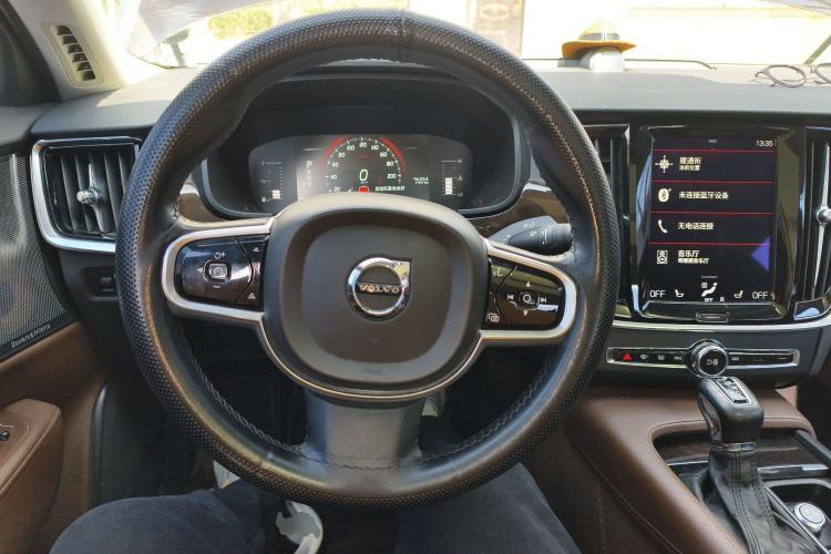 Used Volvo S90 2017 T5 Zhiyuan Edition
