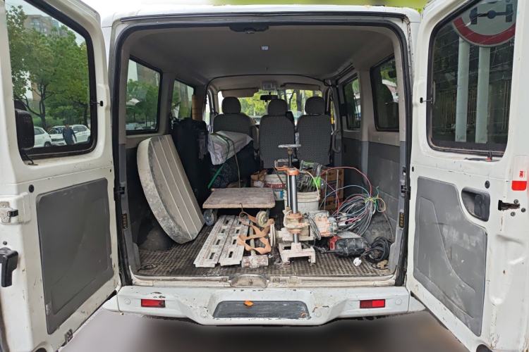 Used SAIC MAXUS Xintu V80 2021 2.0T Manual Classic Aoyuntong Short Wheelbase Ultra-Low Roof 5/6-Seater Trunk