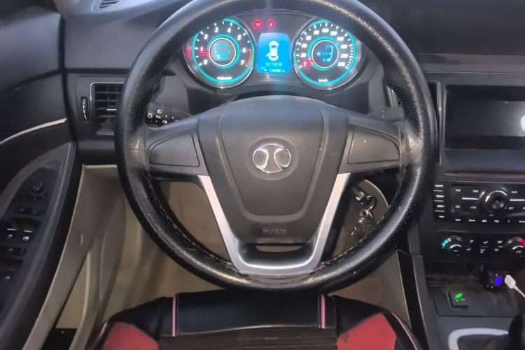 Used BAIC Senova D50 2014 1.5L manual standard version