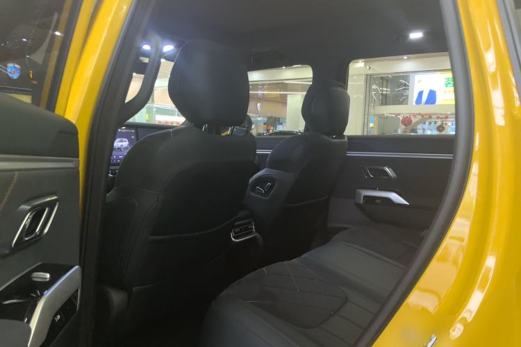 Used Deepal G318 2025 Worry-Free Cross-Country Edition Four-Wheel Drive Distant Mountains Version Left Rear Seat