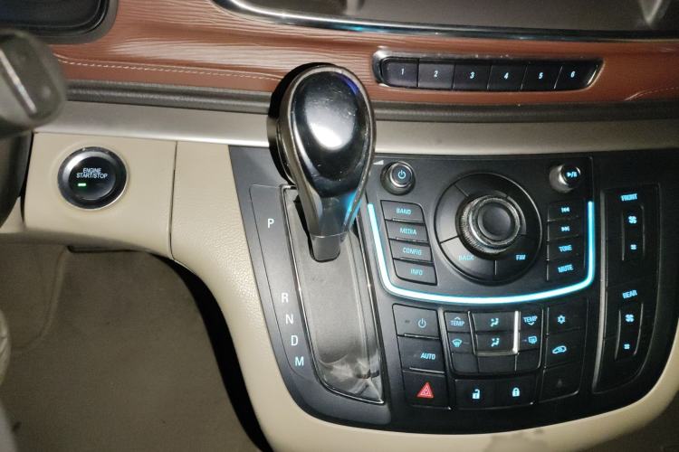 Used Buick GL8 2013 2.4L CT Luxury Business Comfort Edition