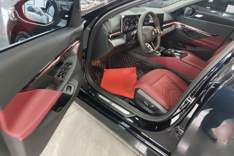 Used BMW 5 Series 2025 525Li M Sport Package