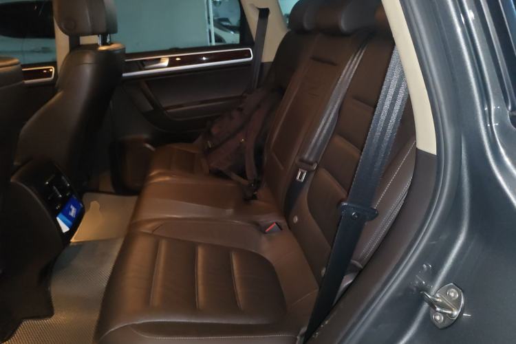 Used Volkswagen Touareg 2011 3.0 TSI Comfort Version