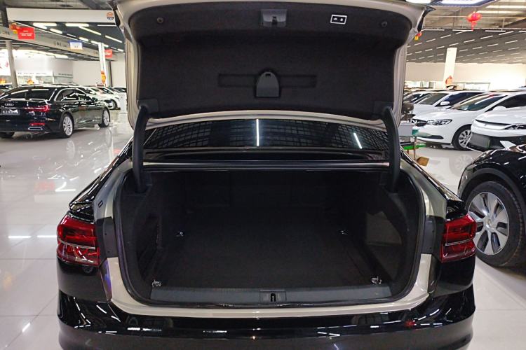 Used Volkswagen Phideon 2019 380TSI Two-Wheel Drive Business Edition China VI Standard
