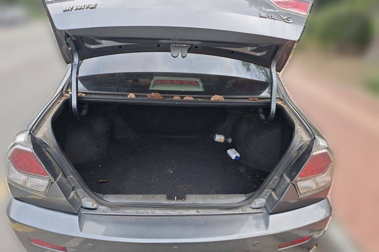 Used Soueast V3 Lingyue 2011 1.5L Manual Comfort Edition