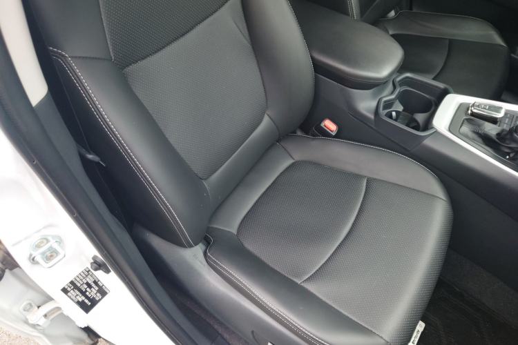 Used Toyota RAV4 2023 2.0L CVT Two-Wheel Drive Fashion Edition
