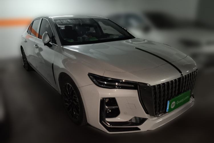 Used Hongqi H5 2025 2.0T Automatic Flag Edition – 500 000 Units Commemorative Version
