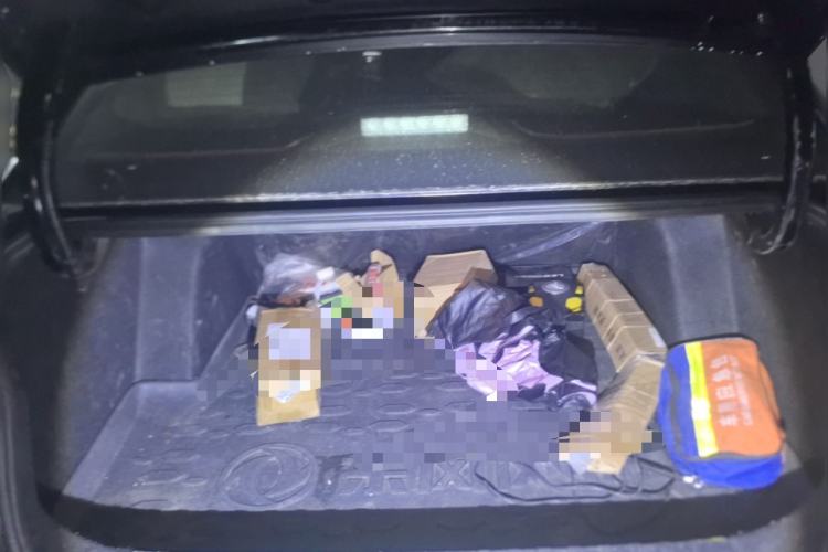 Used Dongfeng Aeolus Yixuan 2021 230T Automatic Zuiying Knight Edition Trunk