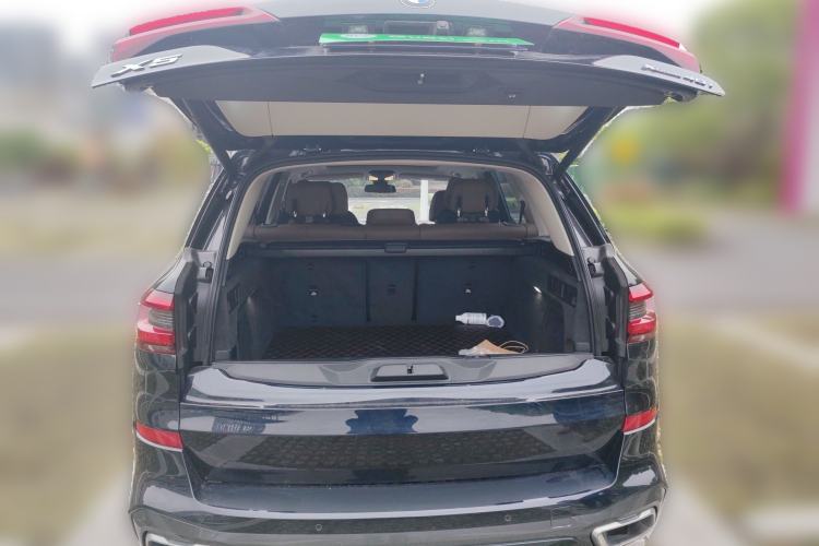 Used BMW X5 2020 xDrive40i M Sport Package Trunk